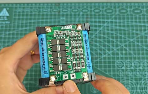 億(yi) 緯18650鋰電池定製5並3串製作12V鋰電池組,適用小型電器電源 億(yi) 緯18650鋰電池定製5並3串製作12V鋰電池組,適用小型電器電源