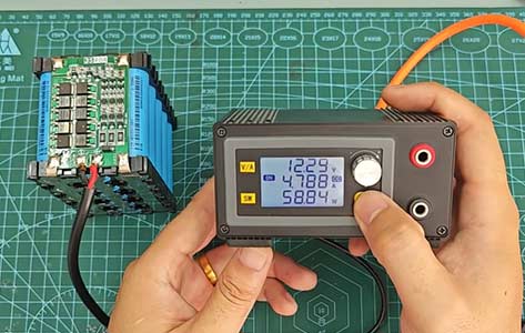 億(yi) 緯18650鋰電池定製5並3串製作12V鋰電池組,適用小型電器電源 億(yi) 緯18650鋰電池定製5並3串製作12V鋰電池組,適用小型電器電源